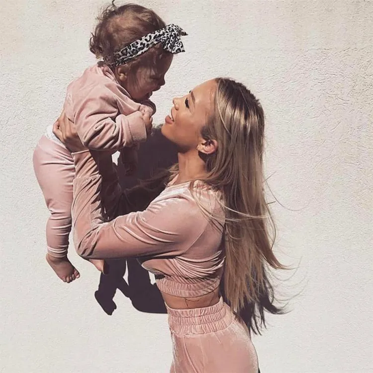 2 PCS Set Sweat Suit Womans Sexy Jogging Suit in Velvet Womens Sweatsuits