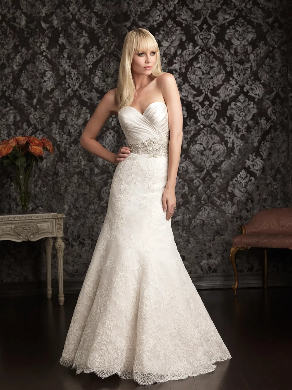 A Line Wedding Dress Top Satin Beading Waist Lace Bridal Wedding Dress