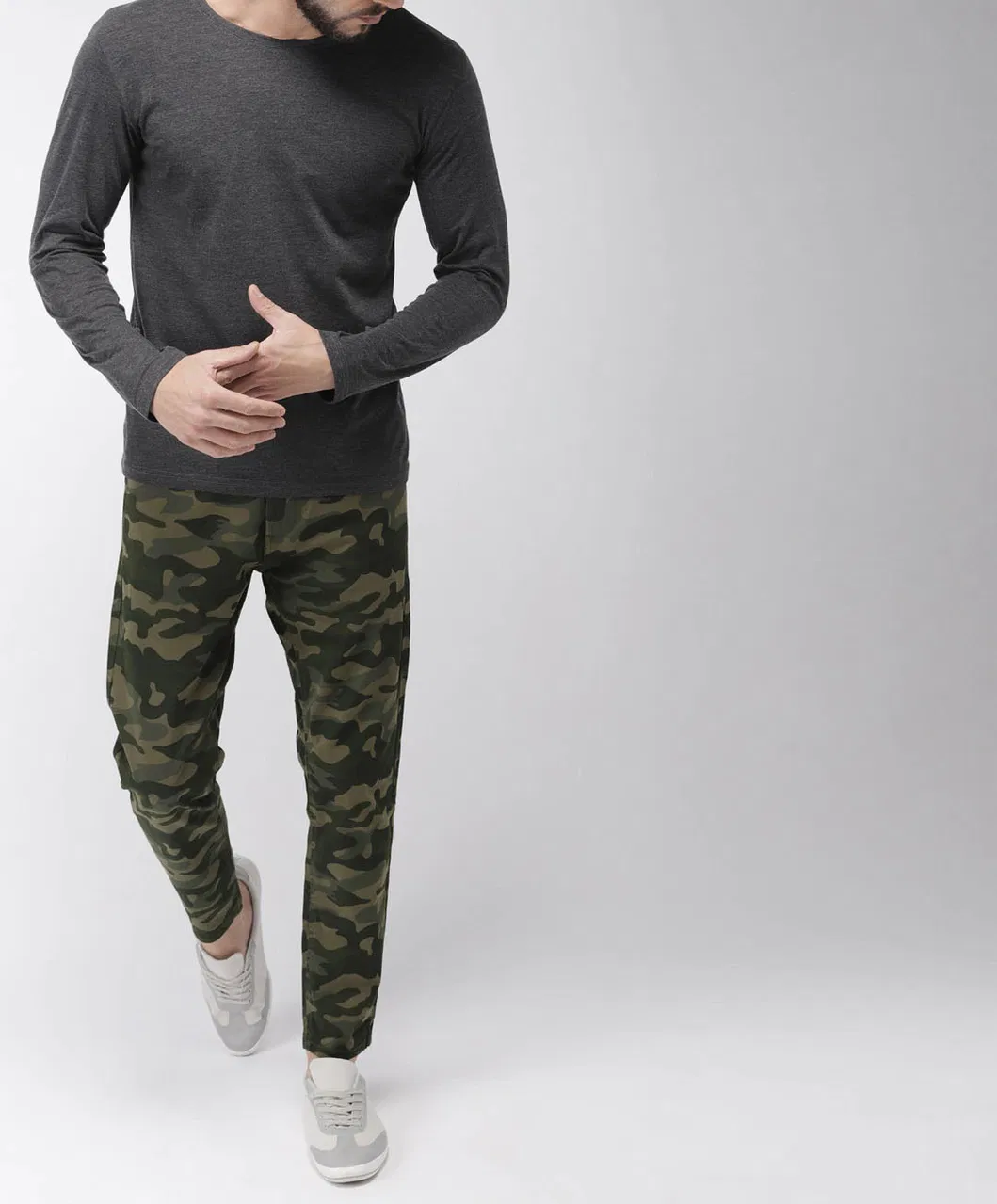 Men Olive Green Tapered Fit Camouflage Print Chinos Outdoor Weart Workpants