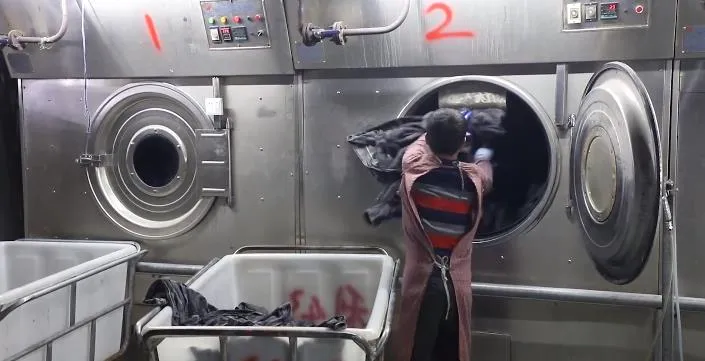 New Fashion Washed Denim Ripped Skinny Slim Fit Men′s Jeans Destroyed Denim Pants Frayed Trousers