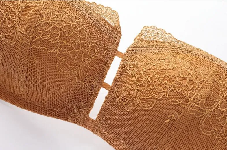 New Style Retro Wireless Lace Thin Comfortable French Sexy Bra Set with 4-Corner Cup
