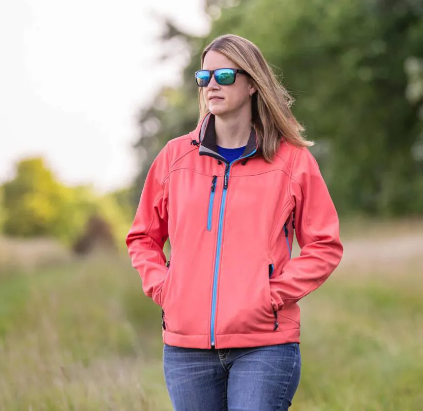 OEM Women Hoodie Jacket Waterproof Windproof Lady Climbing Skiing Windbreak Overcoat Softshell Jacket