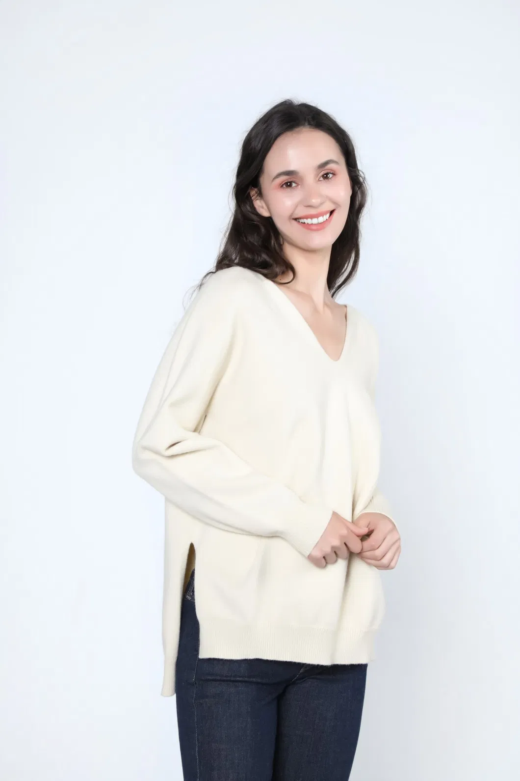 Precious Alpaca Nylon Blends Ladies Oversize V-Neck Jumper Sweater-3ply