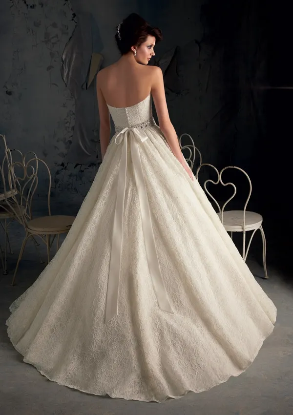 Sweetheart Wedding Gowns Lace jewelry Beading Sash Princess Wedding Dresses