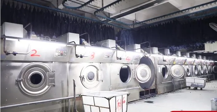 Wholesale 2021 New Arrival Zipper High Quality Hoodied Set Men Sport Clothes Tracksuit