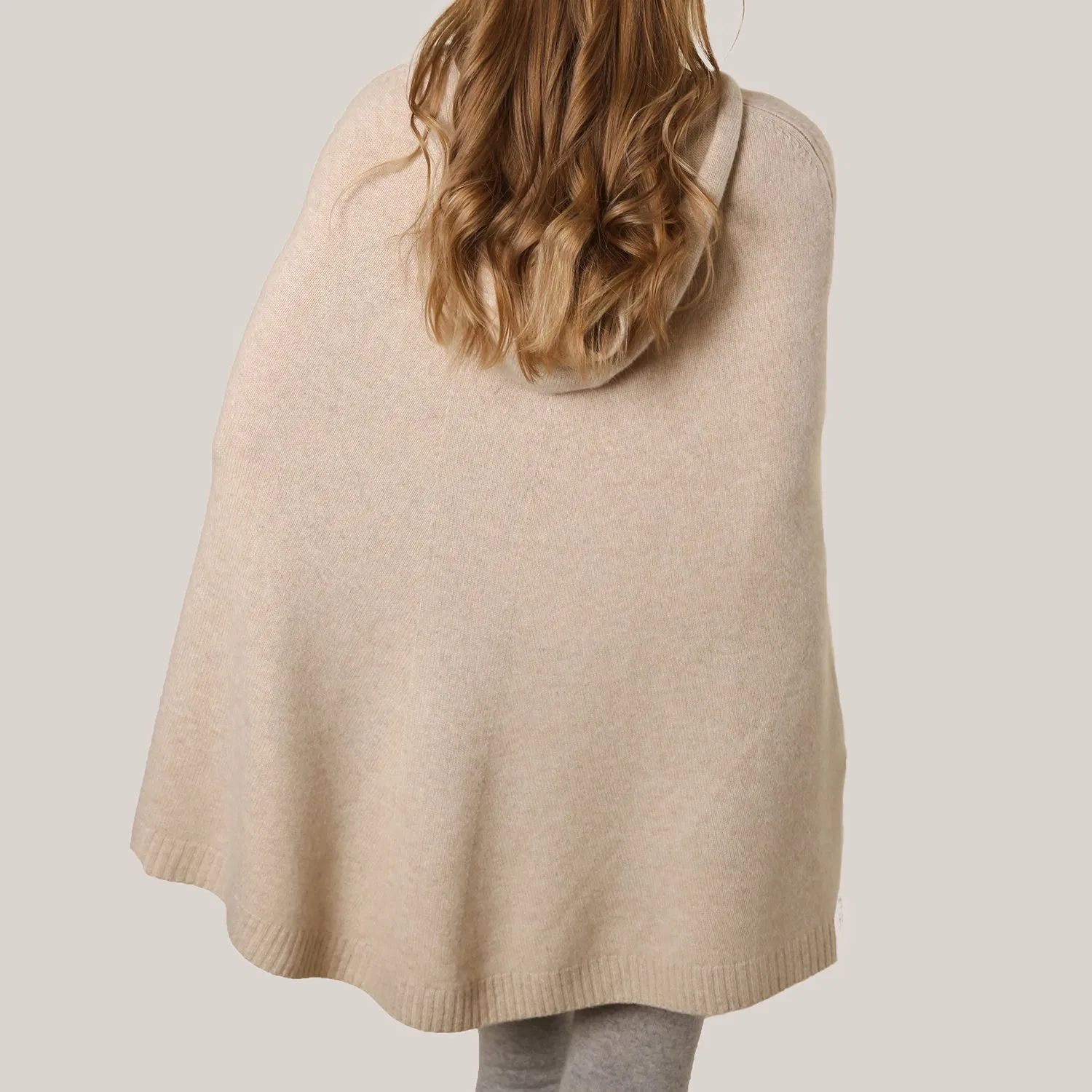 Women's Cashmere Knitted Poncho in Beige
